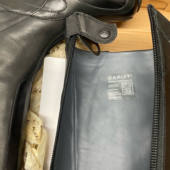 Ariat Black Boots Sleek Durable Design - Picture 7 of 7